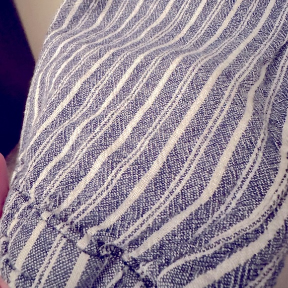 Old Navy Linen Crop Pants Size Medium - Picture 3 of 5